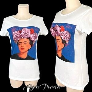 Frida Kahlo T Shirt With Rose Color Satin Roses Appliqué